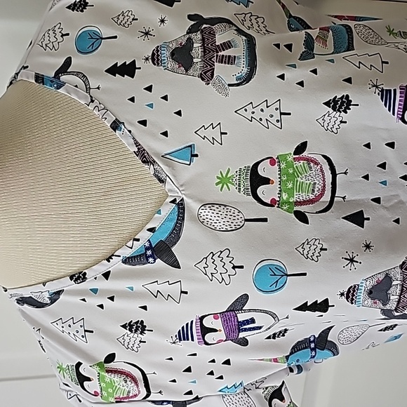 Scrub Star women's size medium‎ scrub top. Short sleeves penguin 🐧 print - Picture 2 of 8